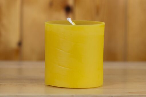 Beeswax 4" x 6" Smooth Pillar Candle