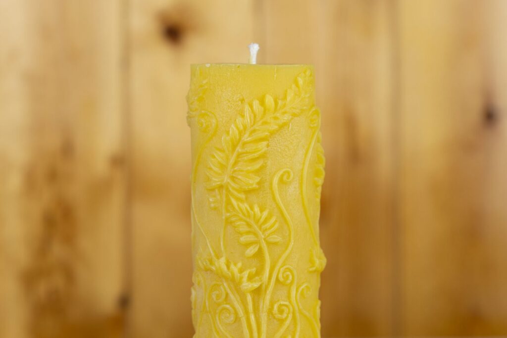 detail-in-beeswax-candle-large-fern-longburning-scaled-1-1024x683 Best Uses for Beeswax